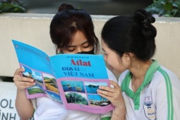  ' Không nên giữ khư khư tổ hợp C00 để xét tuyển ' 