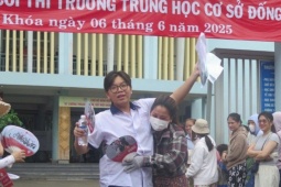 Thi vào lớp 10: Thí sinh hy vọng  ' đậu nguyện vọng 1 rồi '  sau khi kết thúc môn cuối