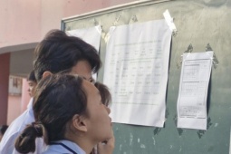 Thi vào lớp 10 tại TP.HCM: 1 thí sinh bị đình chỉ thi vì dùng thước kẻ có ghi tài liệu