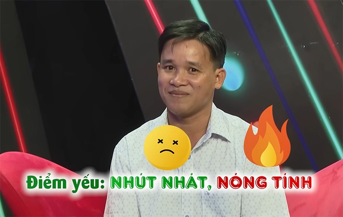 Chàng phó giám đốc hôn tới tấp bạn gái ngay lần đầu gặp - 2