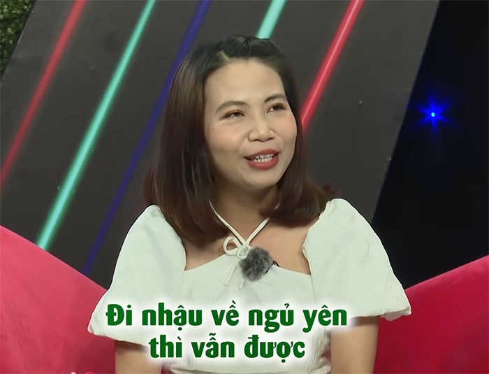 Chàng phó giám đốc hôn tới tấp bạn gái ngay lần đầu gặp - 3