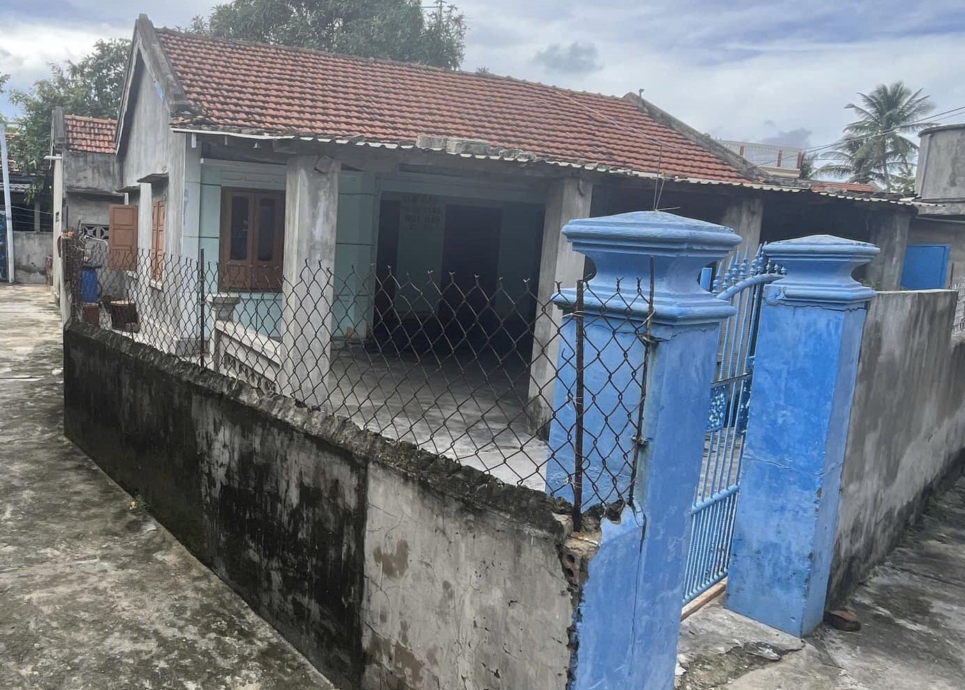 Từ ngôi nhà được chủ cũ xây dựng khoảng 30 năm trước, vợ chồng chị Huyền quyết định bắt tay vào cải tạo để trở thành không gian nghỉ dưỡng đẹp như mơ cho cả gia đình.