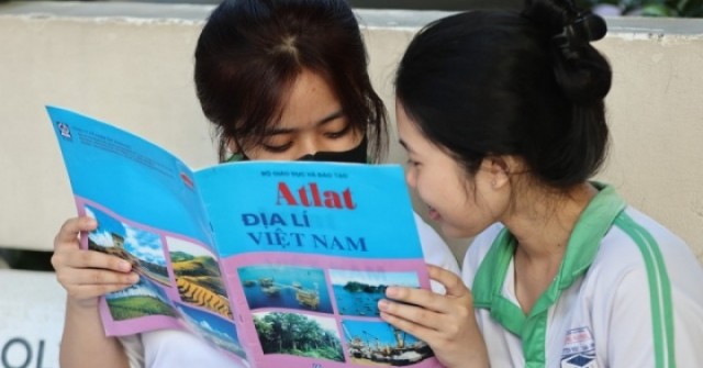 "Không nên giữ khư khư tổ hợp C00 để xét tuyển"