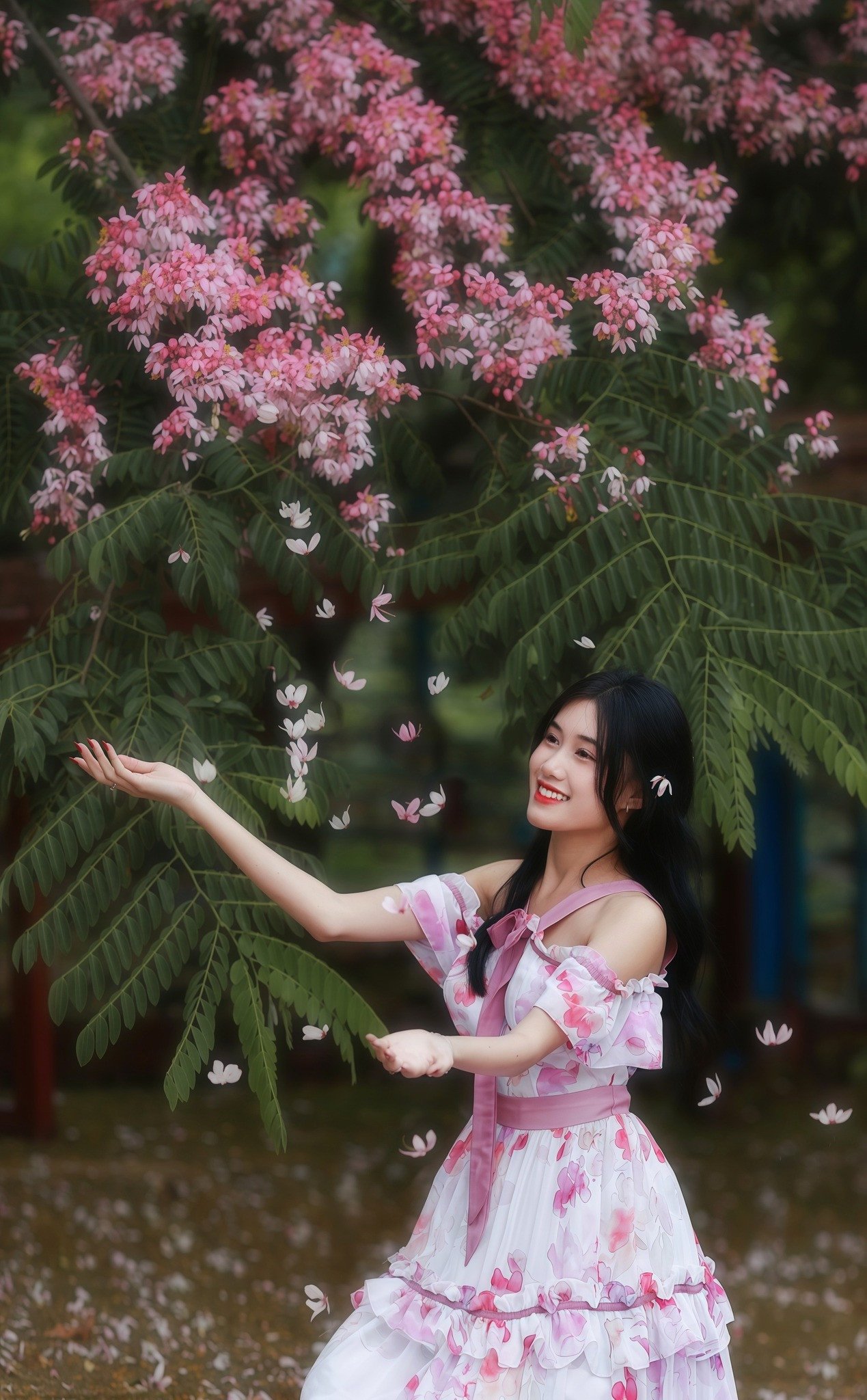 Loài hoa nở từng chùm lớn, sắc hồng ngọt ngào, hút khách đến Đà Lạt chụp ảnh - 6