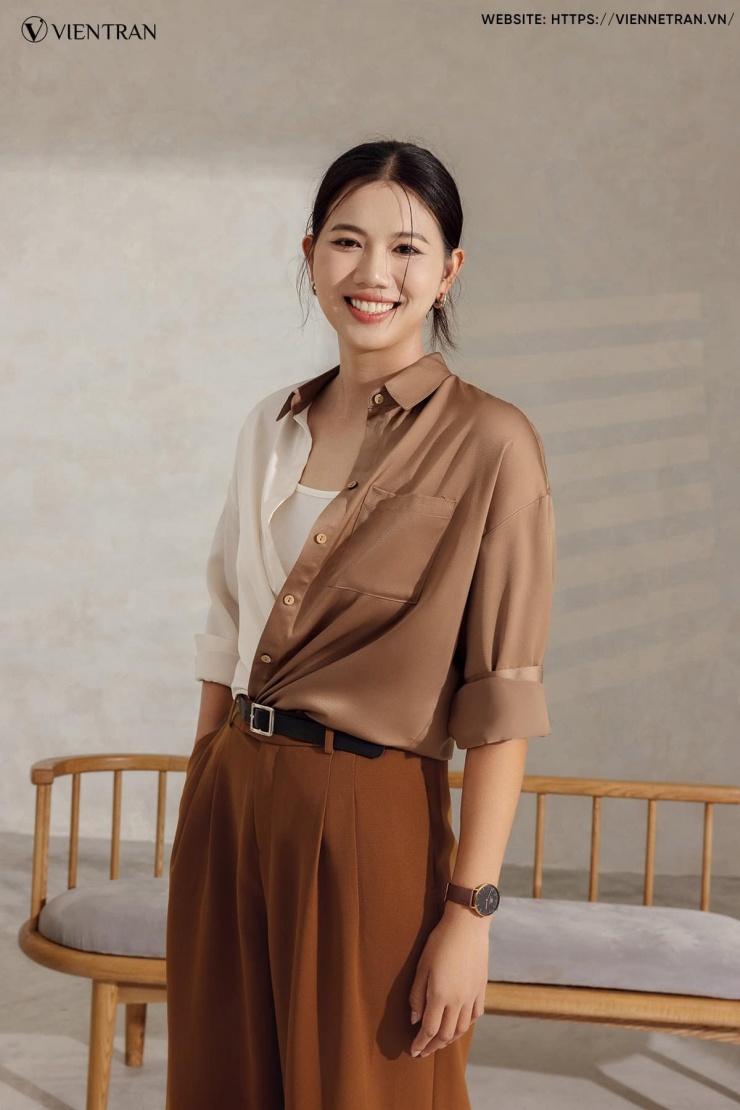 Nguyễn Thị Ánh Viên là một trong những vận động viên bơi lội xuất sắc nhất trong lịch sử thể thao Việt Nam, với bảng thành tích đồ sộ trải dài từ khu vực đến đấu trường quốc tế. Trong suốt sự nghiệp thi đấu, cô đã giành tổng cộng 25 Huy chương Vàng, 9 Huy chương Bạc và 2 Huy chương Đồng tại 6 kỳ SEA Games, trong đó nổi bật nhất là SEA Games 2015 với 8 HCV và 8 lần phá kỷ lục đại hội – thành tích giúp cô trở thành VĐV xuất sắc nhất kỳ SEA Games năm đó. Nguyễn Thị Ánh Viên là một trong những vận động viên bơi lội xuất sắc nhất trong lịch sử thể thao Việt Nam, với bảng thành tích đồ sộ trải dài từ khu vực đến đấu trường quốc tế. Trong suốt sự nghiệp thi đấu, cô đã giành tổng cộng 25 Huy chương Vàng, 9 Huy chương Bạc và 2 Huy chương Đồng tại 6 kỳ SEA Games, trong đó nổi bật nhất là SEA Games 2015 với 8 HCV và 8 lần phá kỷ lục đại hội – thành tích giúp cô trở thành VĐV xuất sắc nhất kỳ SEA Games năm đó.