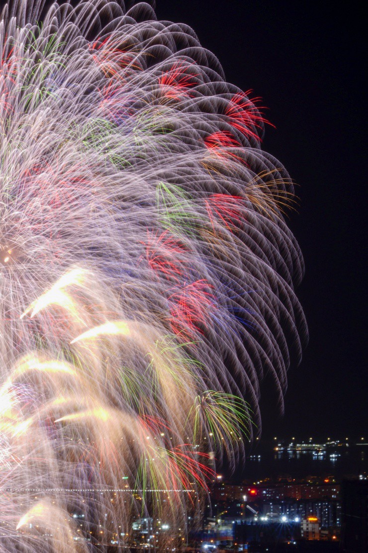 Pháo hoa Bộ Quốc phòng lần đầu tranh tài quốc tế - 9