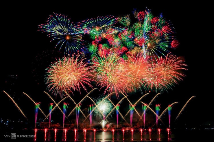Pháo hoa Bộ Quốc phòng lần đầu tranh tài quốc tế - 13