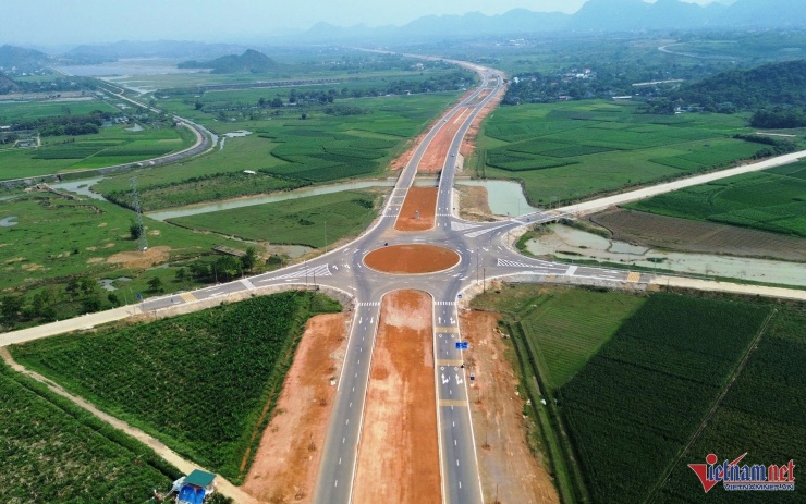 Dự án khai thác sẽ mở ra kết nối liên vùng của tỉnh, liên tỉnh và là trục kết nối giữa các vùng trong khu vực. Ảnh: T.N