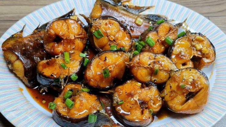 Loại cá bị chê bẩn nhưng bổ ngang vi cá mập, chợ bán đầy mà ít người mua ăn, kho tiêu ngon "đỉnh nóc, kịch trần" - 3