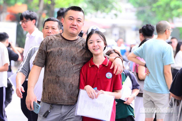 Hà Nội ngày thi lớp 10: Nơi tình yêu cha mẹ thắp sáng ước mơ con - 5