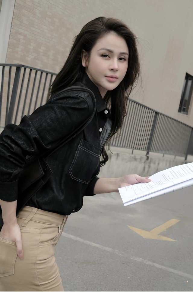 Điều bất ngờ về nữ diễn viên quê Tuyên Quang đang gây tranh cãi trong phim 'Dịu dàng màu nắng' - 4