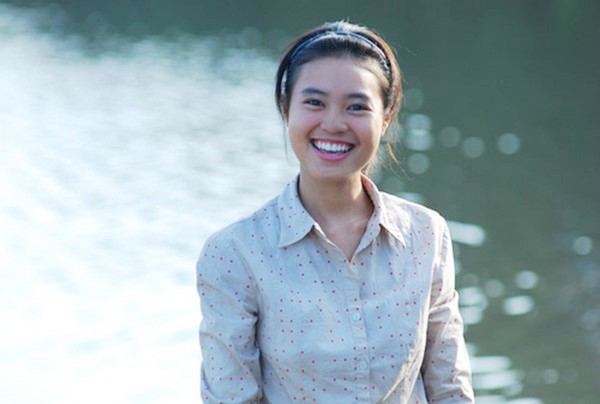 Ninh Dương Lan Ngọc “chạm ngõ” điện ảnh với vai Nương trong “Cánh đồng bất tận” (2010).
