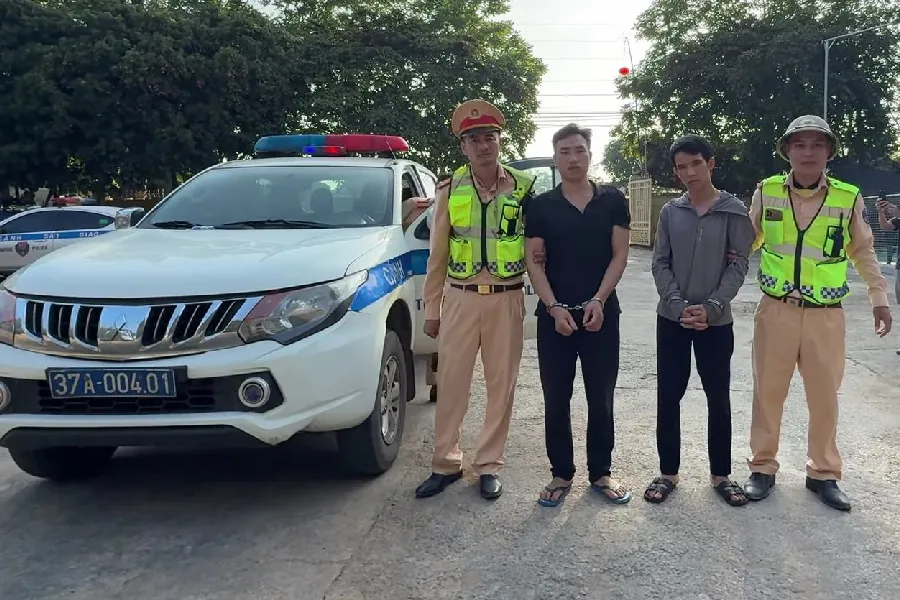 Trần Hoàng Khiêm và Bùi Văn Chúc bị bắt giữ.