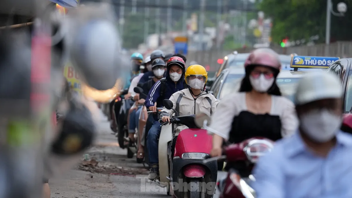 Đoạn đường gây ám ảnh cho người dân mỗi khi phải di chuyển qua đây.