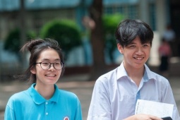 Đề Toán thi lớp 10 Hà Nội gắn với thực tế, thí sinh dễ đạt điểm 7 trở lên