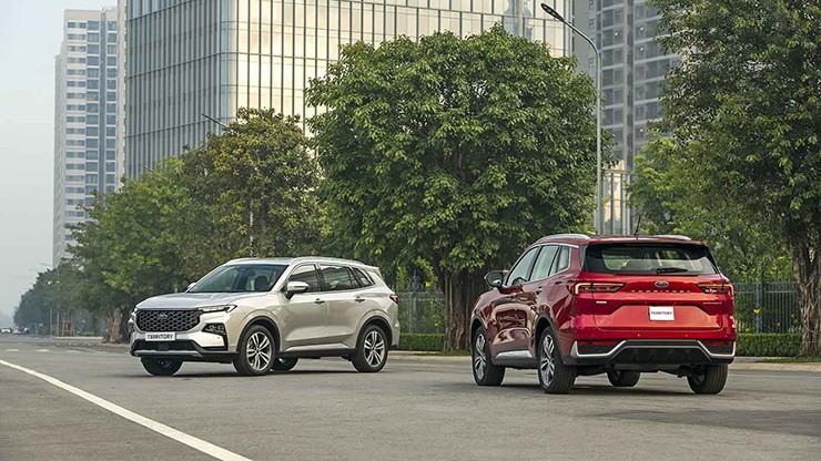 Giá xe Ford Territory tháng 6/2025, ưu đãi 100% phí trước bạ - 1