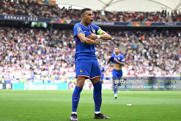Mbappe cán mốc 50 bàn thắng cho ĐT Pháp