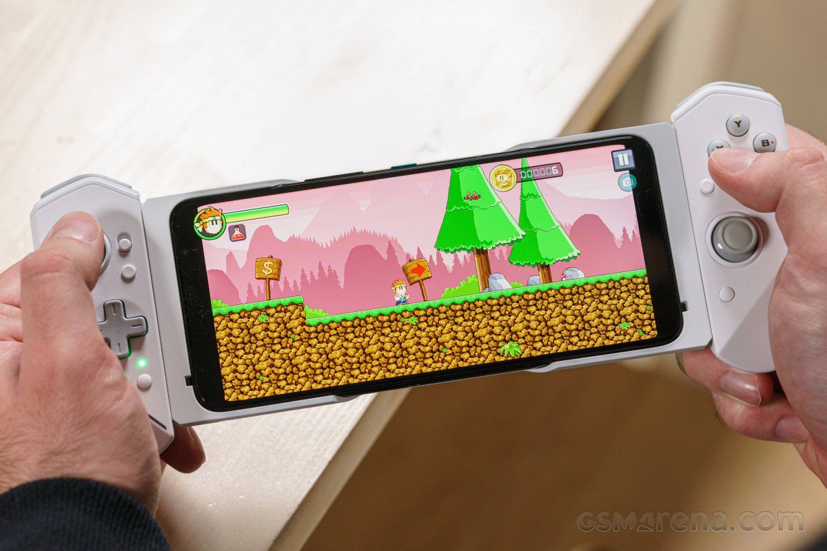 ASUS ROG Phone 7.