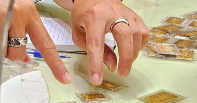 Giá vàng hôm nay 8-6: Vàng miếng SJC tiếp tục đ...