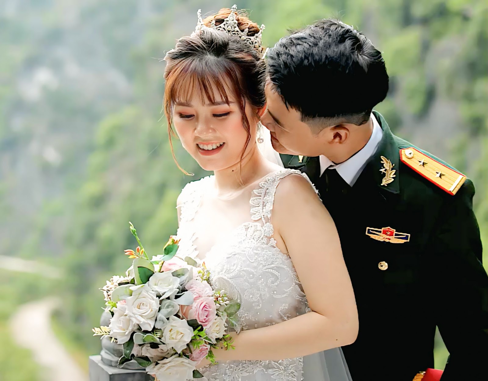 Khi phát hiện hiếm muộn, vợ chồng anh Cảnh cùng nỗ lực kiên trì điều trị. Ảnh: NVCC