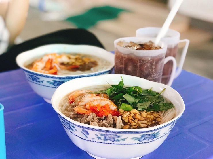 Bún gỏi dà là đặc sản Sóc Trăng hấp dẫn du khách. Ảnh: Nguyễn Đỗ Tường Vy
