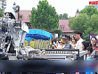 Tận mắt xem robot pha cà phê, chơi đàn và... làm đẹp!