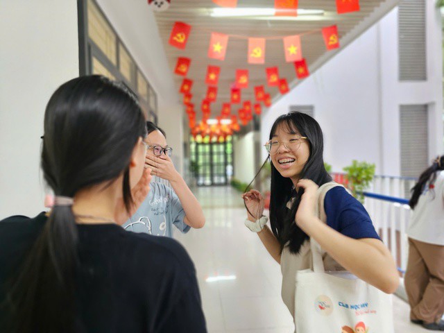 Sĩ tử Hà thành tiếp tục chinh phục kỳ thi lớp 10 chuyên đầy cam go - 3