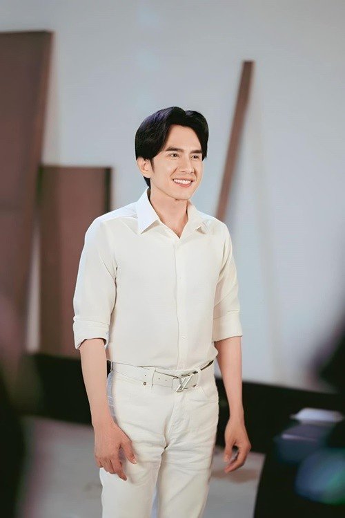 Đan Trường sở hữu gương mặt không tuổi, thân hình săn chắc dù đã bước sang tuổi 49. Ảnh: FB Đan Trường.