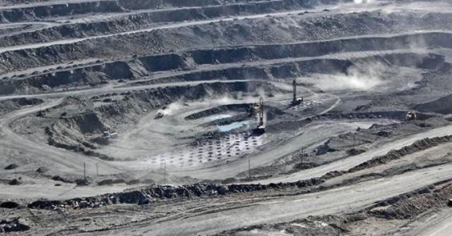 Xuất khẩu đất hiếm của Trung Quốc tăng vọt bất chấp lệnh hạn chế