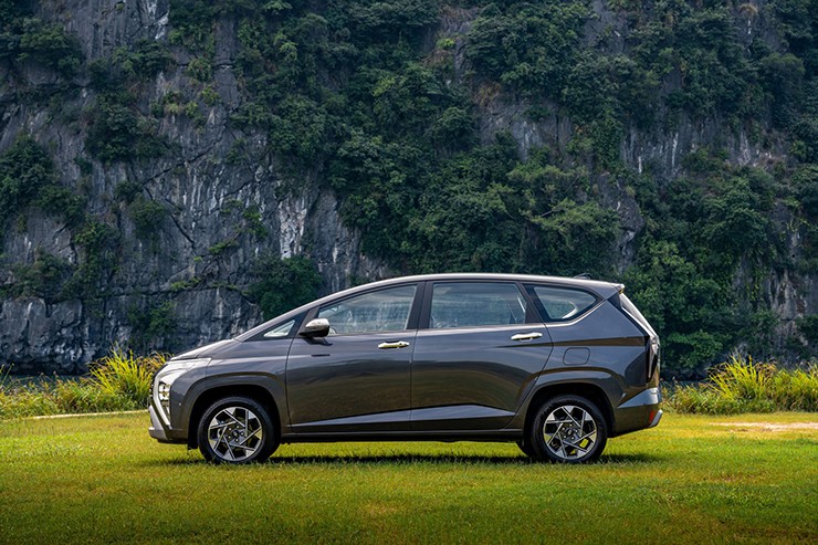 Giá xe Hyundai Stargazer lăn bánh kèm ưu đãi tháng 6/2025 - 6