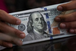 Kinh doanh - Tính từ đầu năm tới nay, đồng USD đã mất giá bao nhiêu?