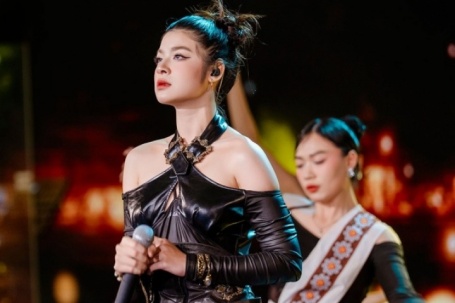 Hoài Anh - con gái diễn viên Võ Hoài Nam 'gây nghiện' tại 'Điểm hẹn tài năng'