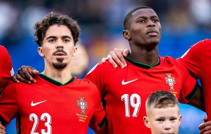 Vitinha và&nbsp;Mendes&nbsp;đang nổi lên là 2&nbsp;ứng viên nặng ký cho Quả bóng vàng 2025