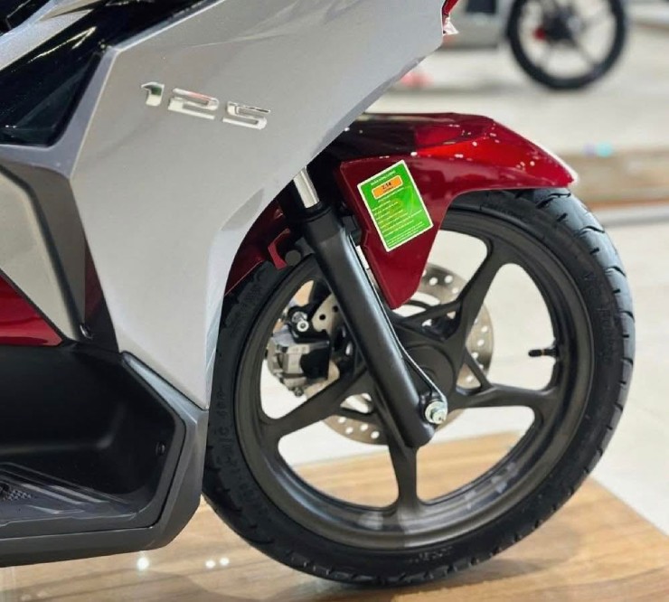 Giá Honda Air Blade 125 mới nhất tháng 6/2025, chênh 2 triệu đồng - 2