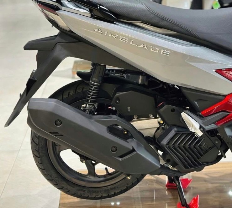 Giá Honda Air Blade 125 mới nhất tháng 6/2025, chênh 2 triệu đồng - 6