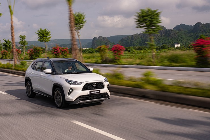Giá xe Toyota Yaris Cross tháng 6/2025, từ 650 triệu đồng - 2