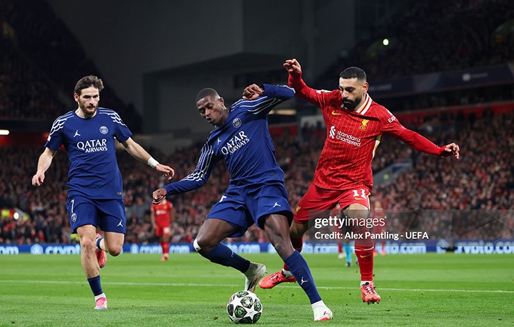 Mendes chặn đứng Salah ở Champions League