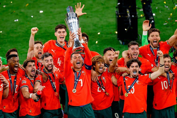 Ronaldo cho thấy vì sao anh vẫn là sự lựa chọn số 1 trên hàng công Bồ Đào Nha