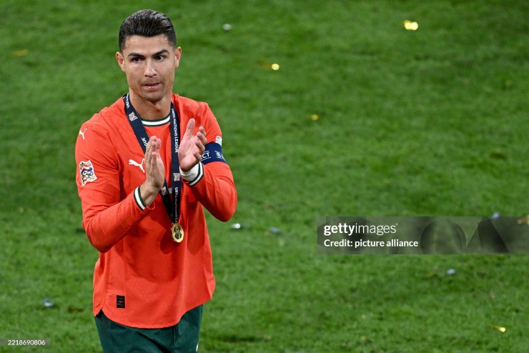 Ở tuổi 40, CR7 đã có 3 danh hiệu cùng Bồ Đào Nha gồm EURO 2016, Nations League 2019 và 2025. Giờ đây, anh và đội tuyển quê nhà sẽ hướng tới mục tiêu lớn nhất: World Cup 2026