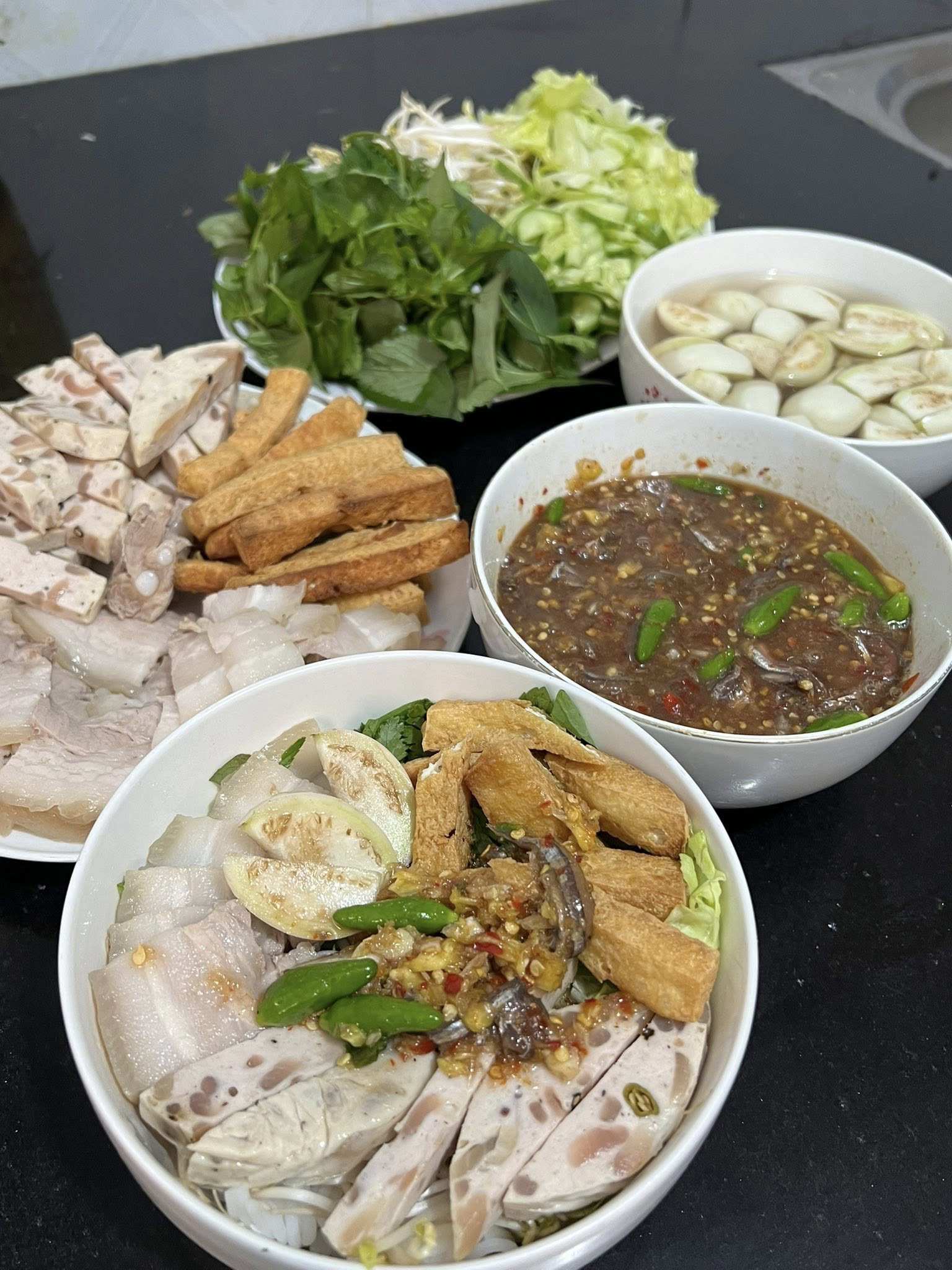 Bún mắm nêm