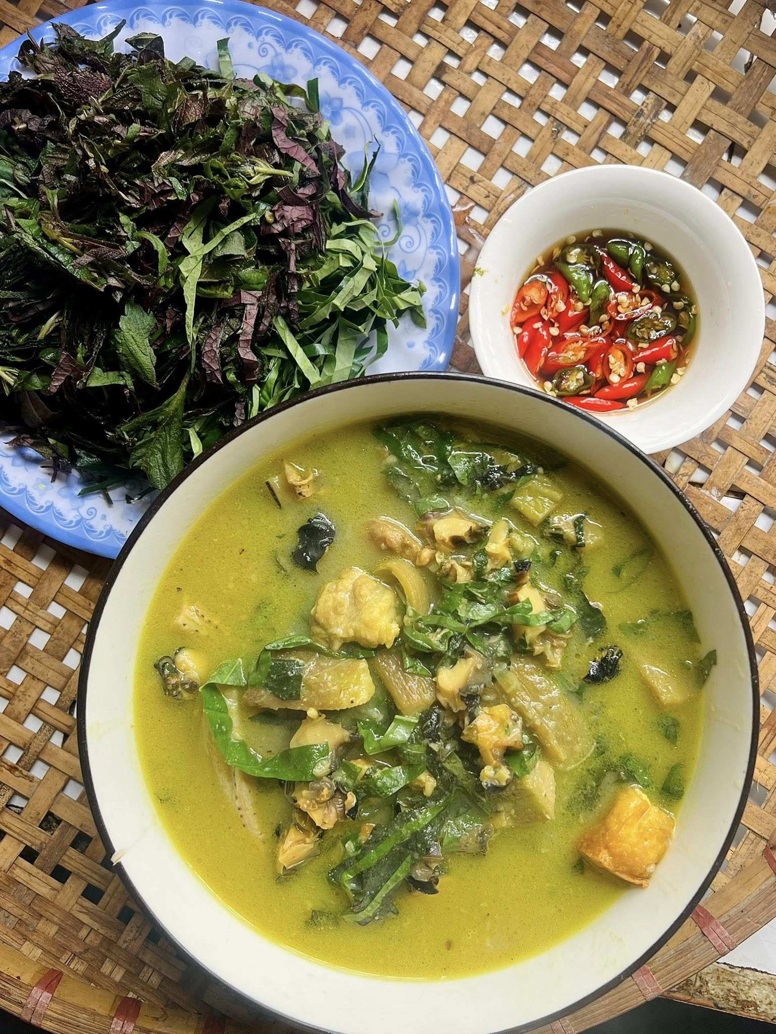 Ốc om chuối đậu