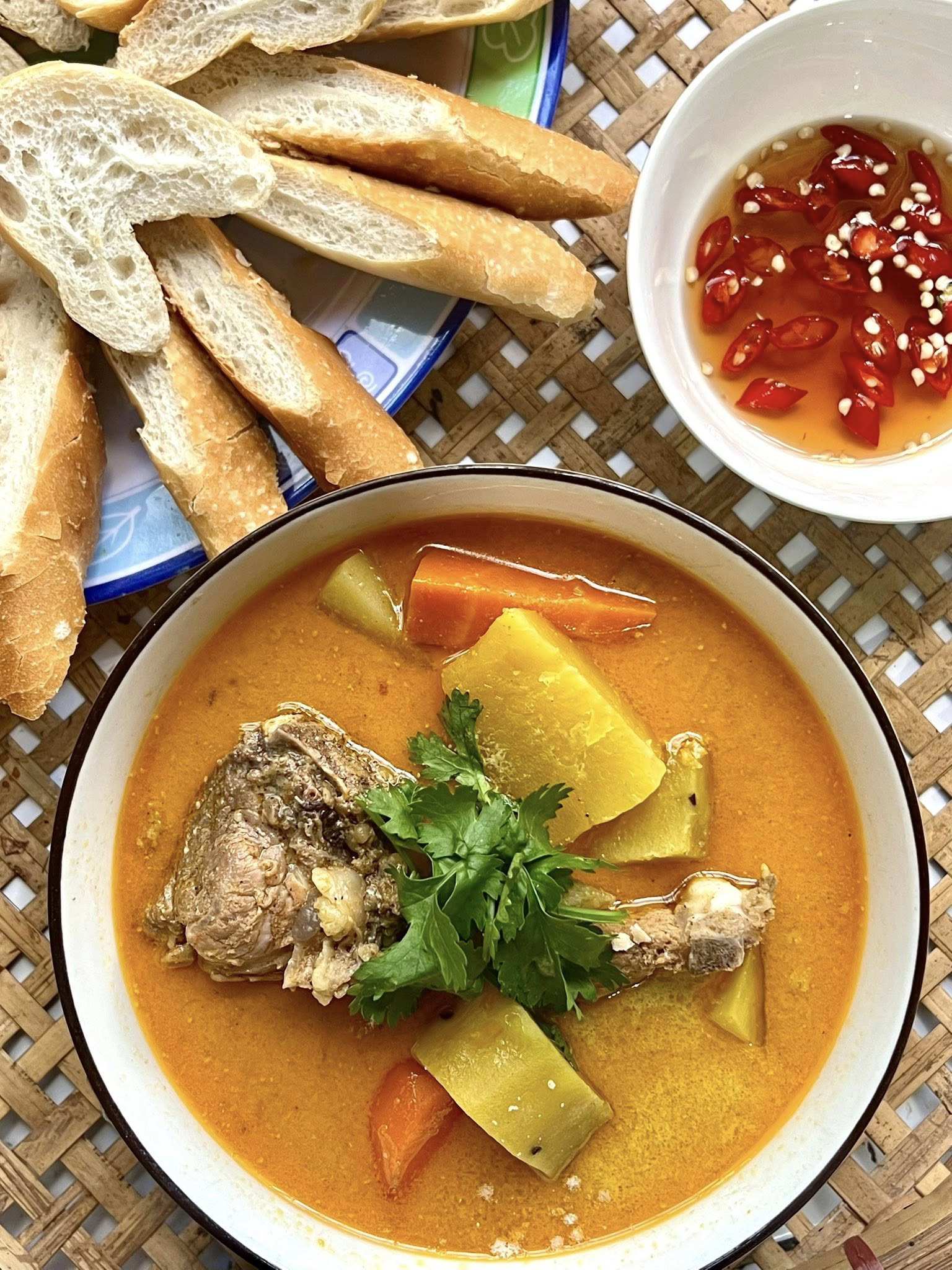 Bánh mì cà ri bò