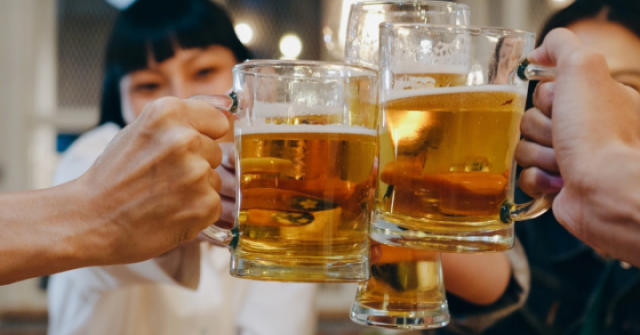 Bác sĩ tim cảnh báo 4 "điều tồi tệ nhất" bạn làm với cơ thể