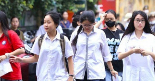 Sĩ tử Hà thành tiếp tục chinh phục kỳ thi lớp 10 chuyên đầy cam go