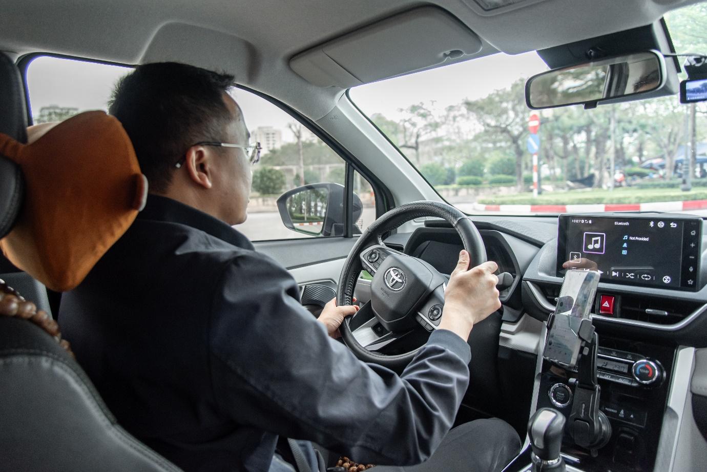 Anh Dũng sẵn sàng đầu tư Veloz Cross Top do đáp ứng được tiêu chí an toàn