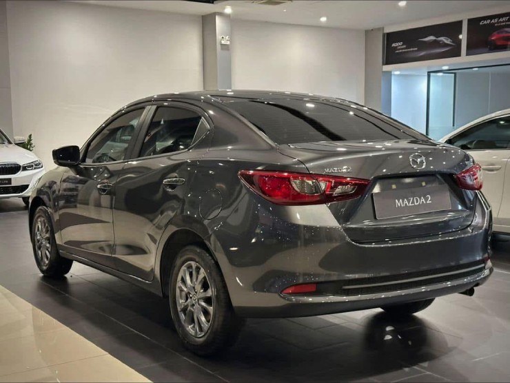 Ngắm dòng sedan kiểu dáng đẹp New Mazda 2, giá từ 408 triệu đồng - 1