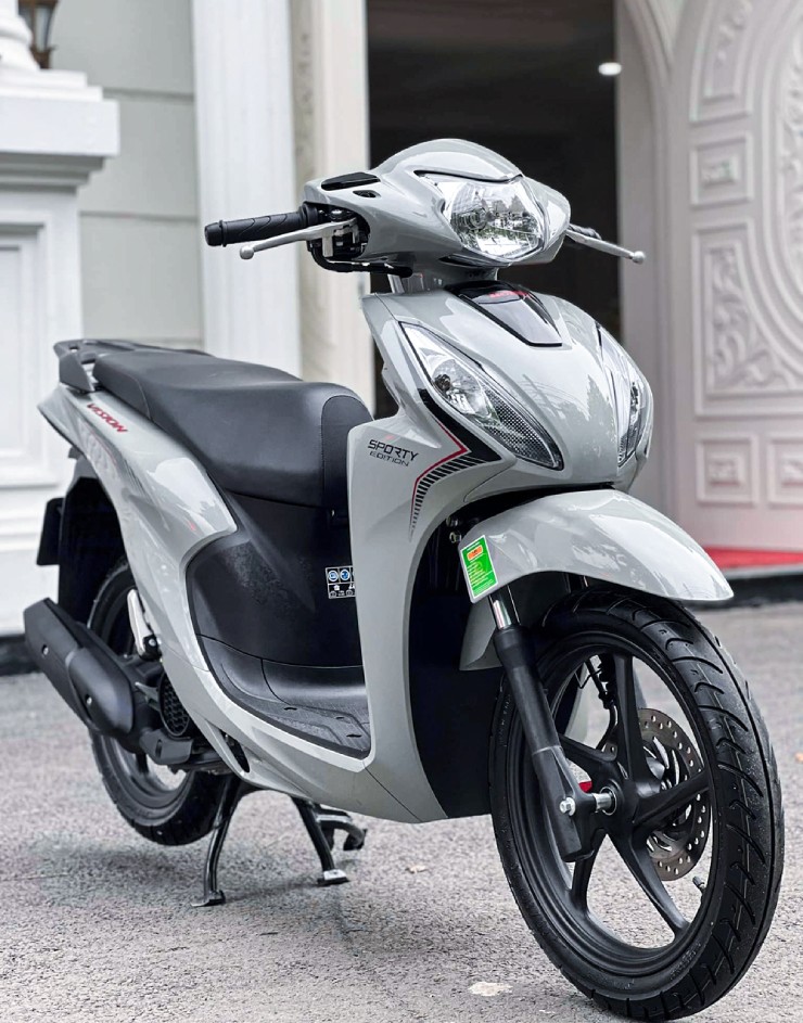 Cận cảnh dòng xe ga phổ thông Honda Vision hút khách nhất Việt Nam - 2