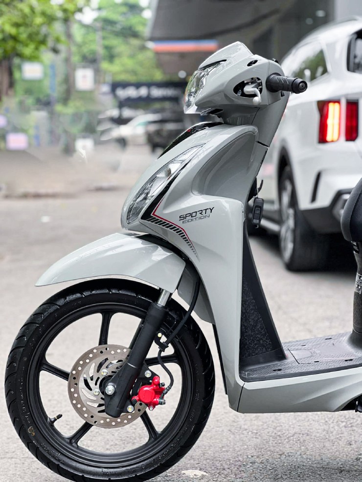 Cận cảnh dòng xe ga phổ thông Honda Vision hút khách nhất Việt Nam - 1