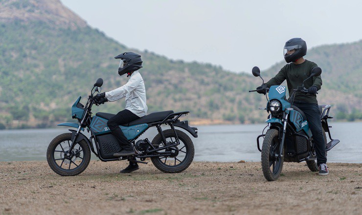 Mô tô điện giá 36 triệu đồng gây ấn tượng với trang bị và pin "trâu" - 1