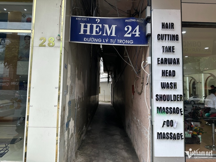 Hẻm 24 lối dẫn vào trụ sở Công ty cổ phần Mekolor - một thành viên trong liên minh đề xuất làm đường sắt tốc độ cao 100 tỷ USD